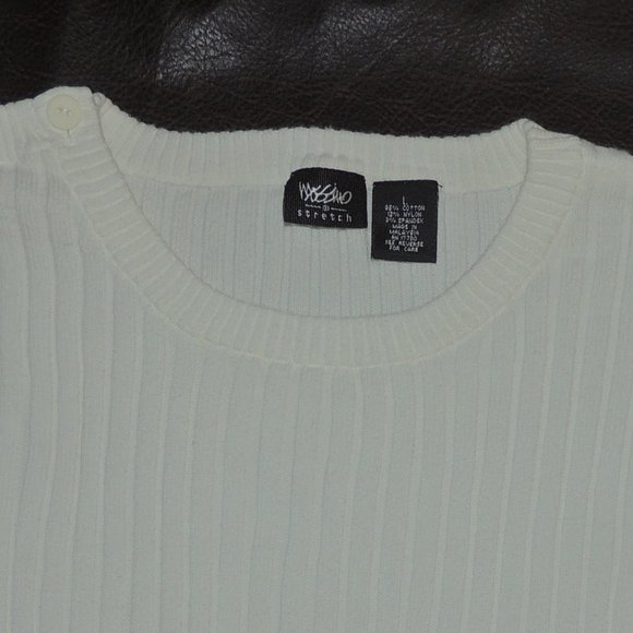 Mossimo Supply Co. - 3/4 Sleeve Three Button Shoulder Round Neck Sweater - Picture 2 of 2